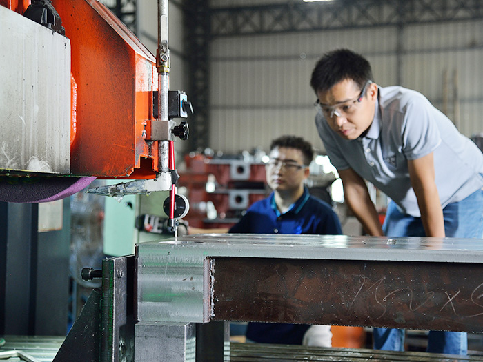 生產(chǎn)車(chē)間